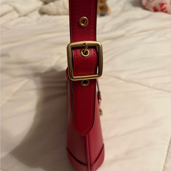 The Coach Originals Hamptons 2005 Glovetanned Crescent Hobo Bag - Picture 6 of 9